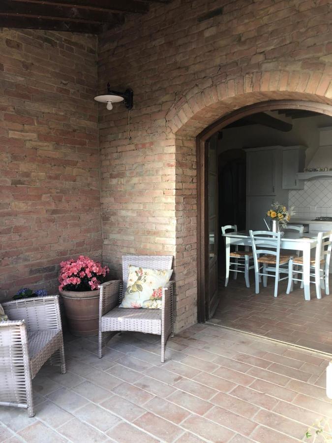 La Casina Di Helen Apartment Montalcino Exterior foto